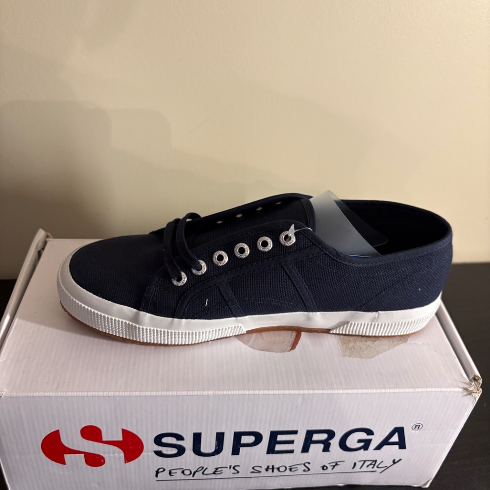 Superga 2750 Classic Sneaker in Navy Blue Size 41 1/2 - Picture 2 of 5